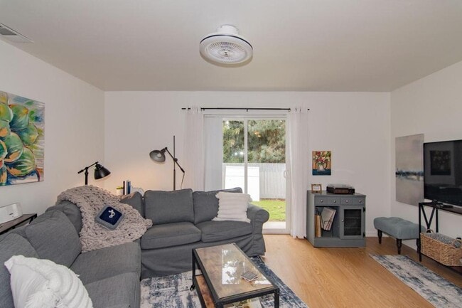 Building Photo - 2030 Brookhurst St