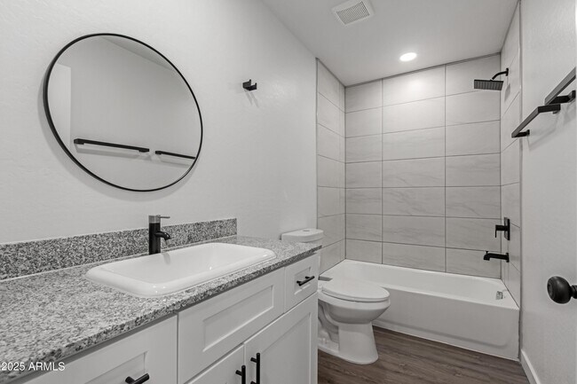 Building Photo - 650 S 97th Pl