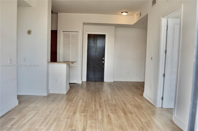 Building Photo - 1805 Ponce de Leon Blvd