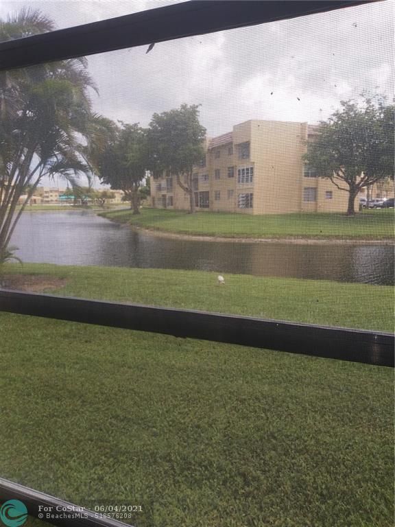 Building Photo - 6050 NW 64th Ave