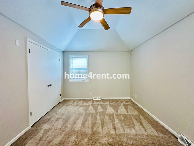 Building Photo - A Lovely Four Bedroom Home in Lenexa w/ Wood Floors, Finished Basement and a Fenced Yard!