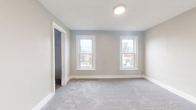 Building Photo - Lorain/W.73 neighborhood, updated 3 bed/1 bath single family house.