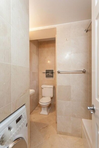 Building Photo - MOTT ST.