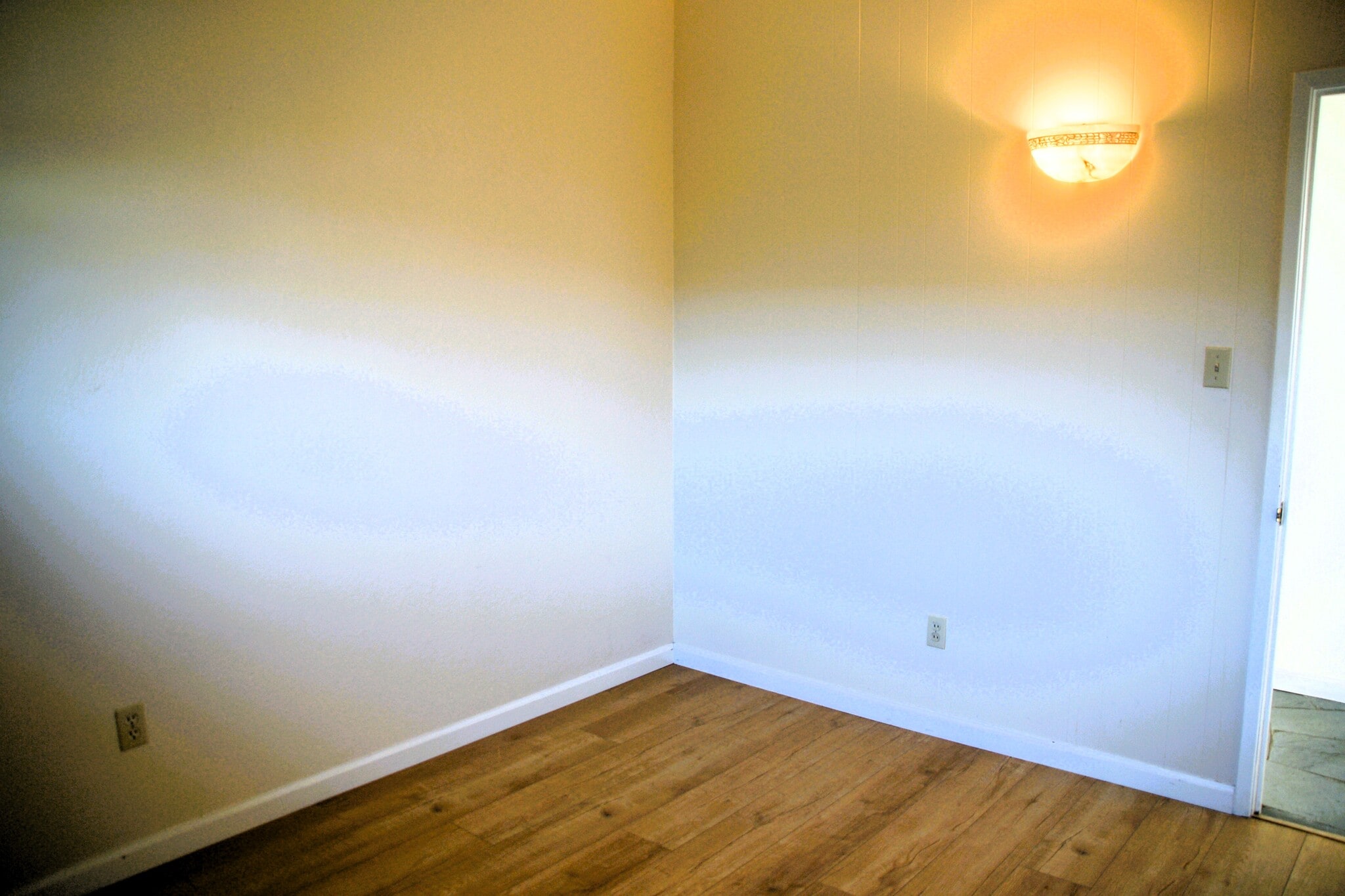 Building Photo - 220 Shoreview Dr