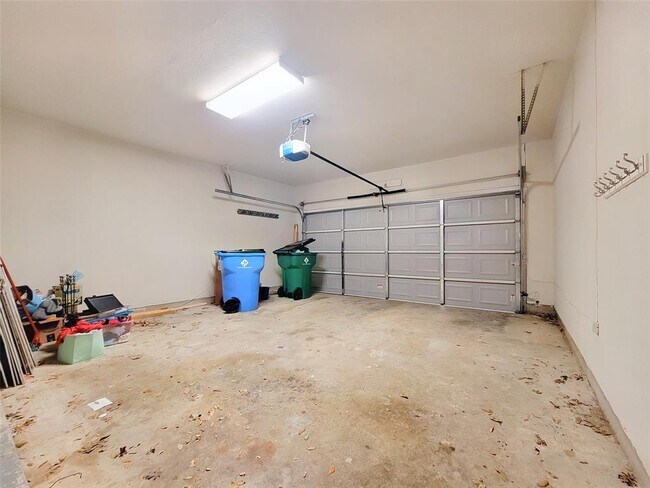 Building Photo - 1715 Chamois Knls