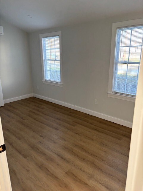 Building Photo - 171 Main St