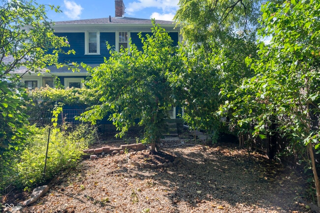 Building Photo - 2330 E 16th St