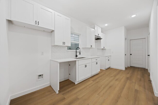 Building Photo - 8118 De Priest St