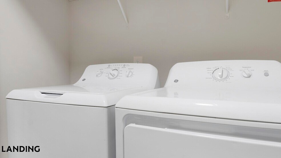 Building Photo - 2420 Peachtree Rd NW