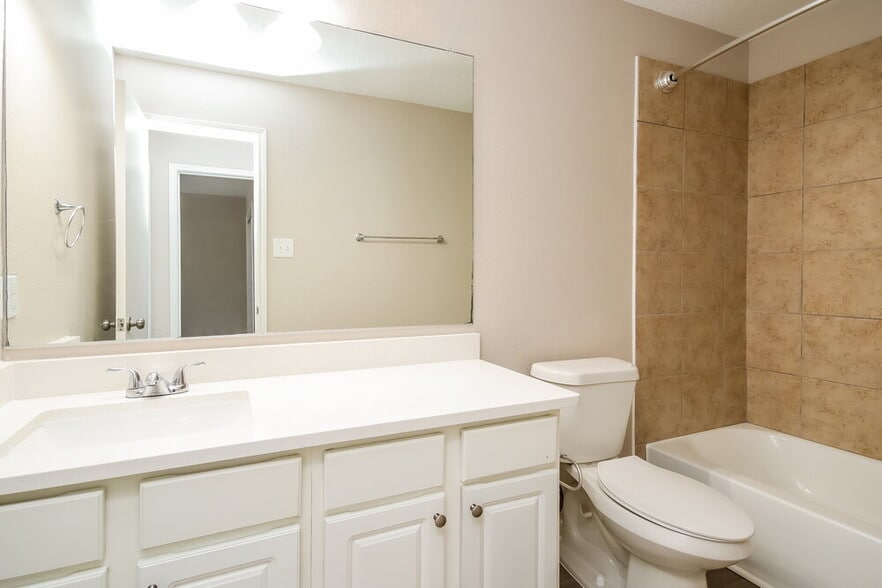 Building Photo - 4939 Timber Path Dr