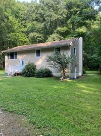 Building Photo - 2117 Parsonage Ln