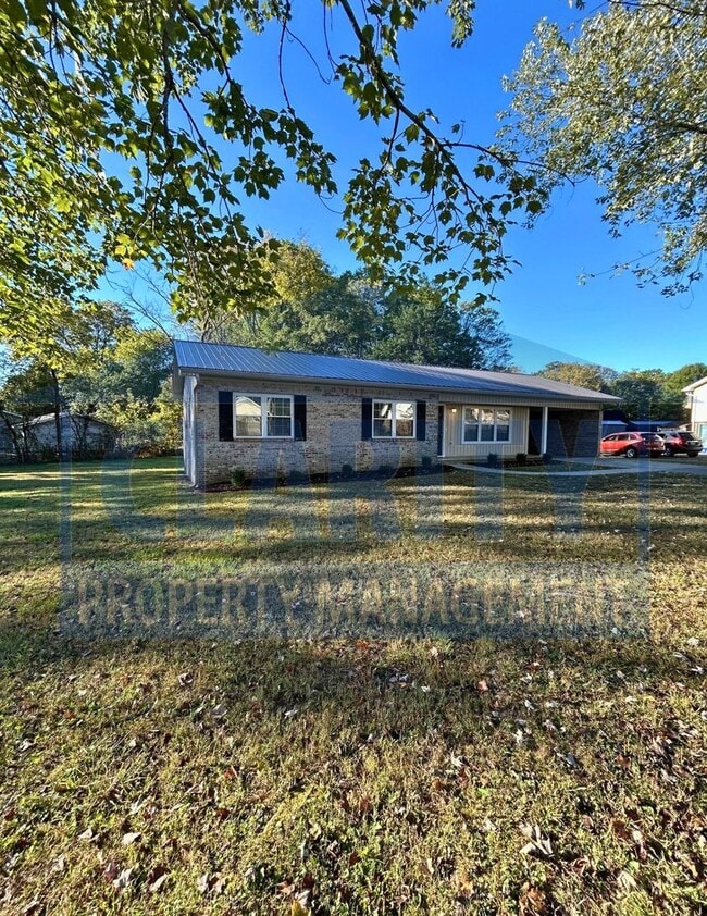 Building Photo - ***1/2 OFF 1ST MONTH'S RENT!!!***