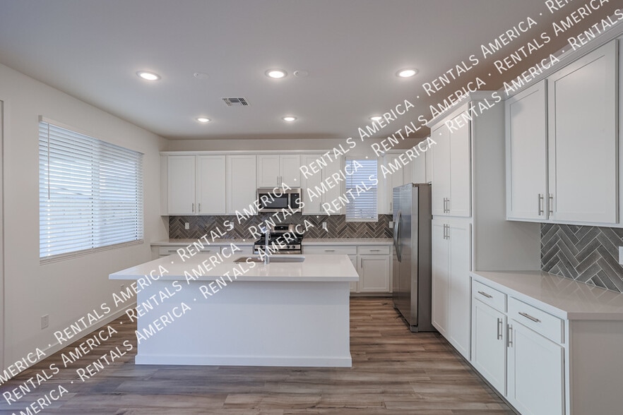 Building Photo - 17717 W Cassia Way