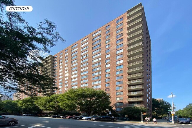 Building Photo - 372 Central Prk W