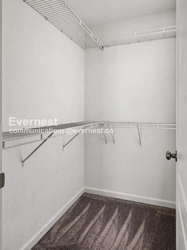 Building Photo - 10612 Presidential Pkwy