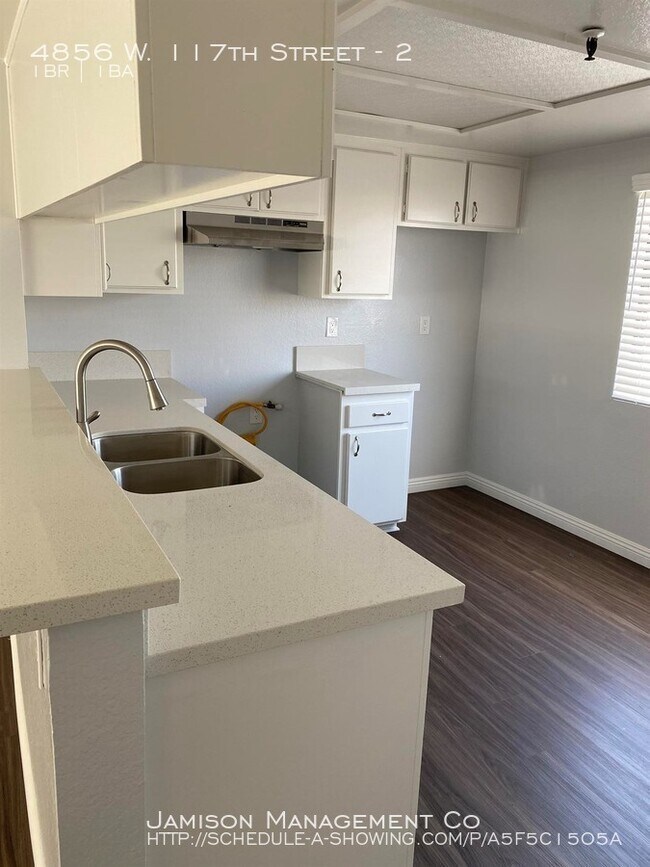 Building Photo - 4856 W 117th St