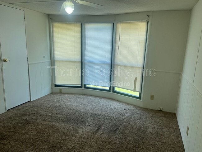 Building Photo - 164 Matts Ln