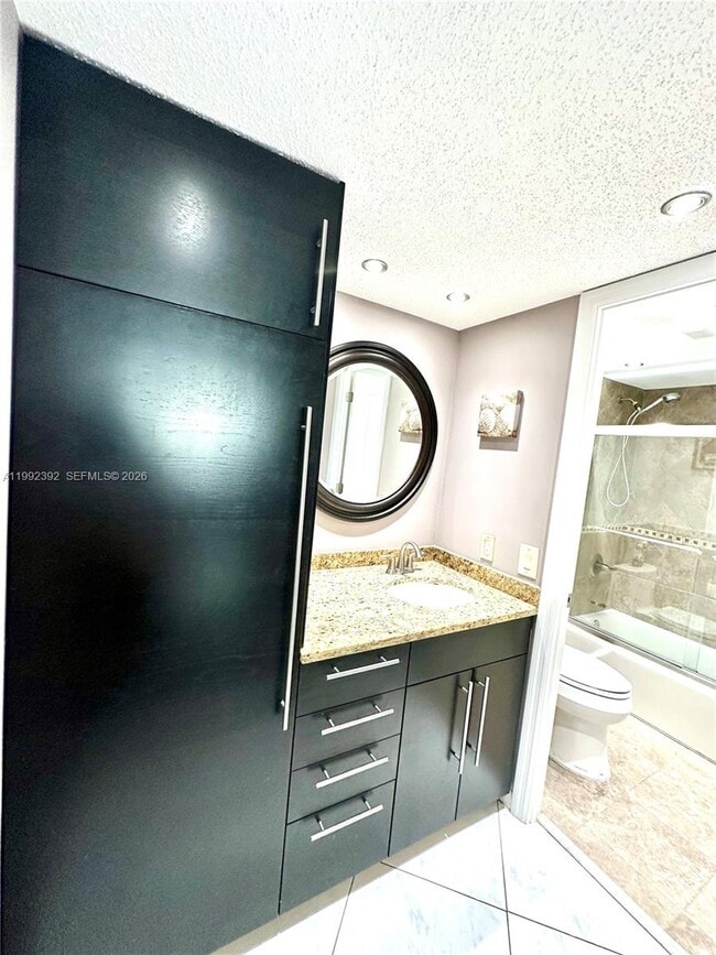 Building Photo - 1904 S Ocean Dr