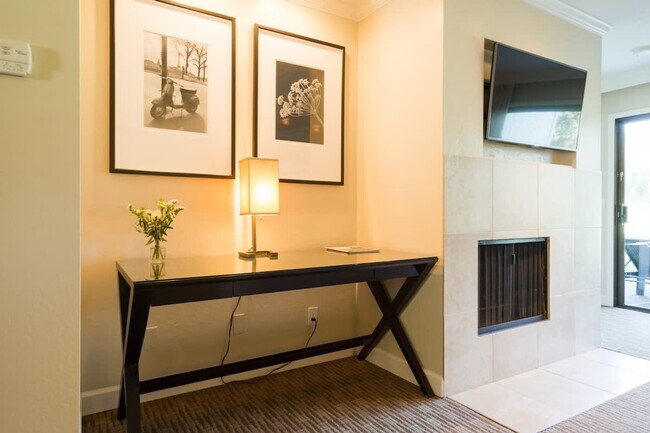 Building Photo - 1600 Atlas Peak Rd