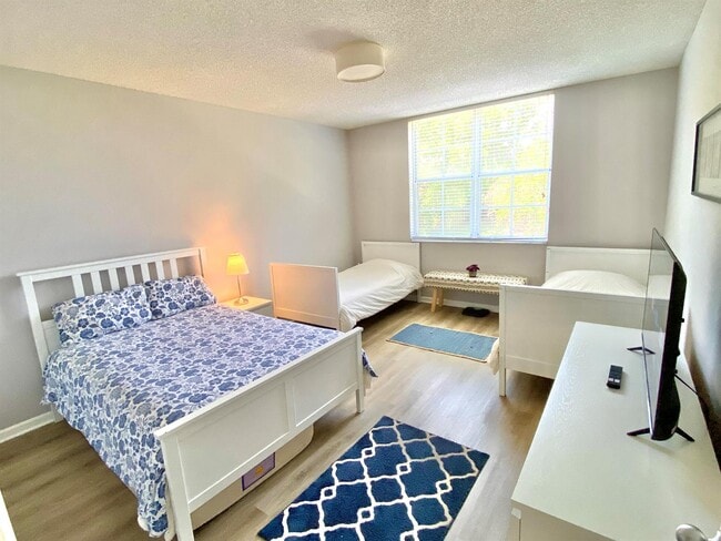 Building Photo - 11770 Saint Andrews Pl