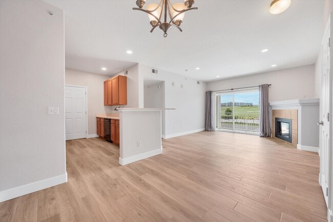 Building Photo - 15700 E Jamison Dr