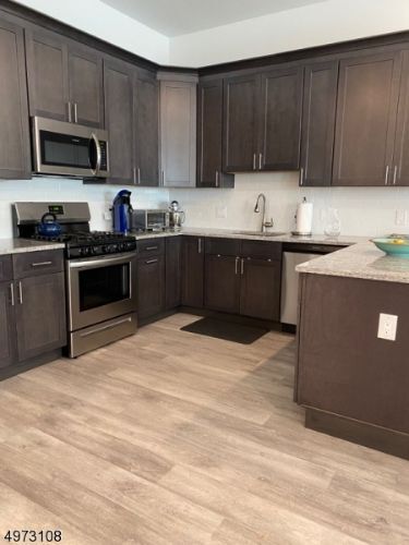 Building Photo - 190 South St