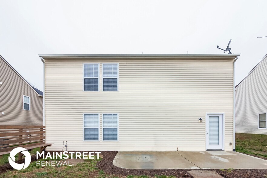 Building Photo - 5630 Hammermill Dr