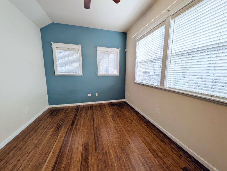 Building Photo - 1415 NW 19th Ave