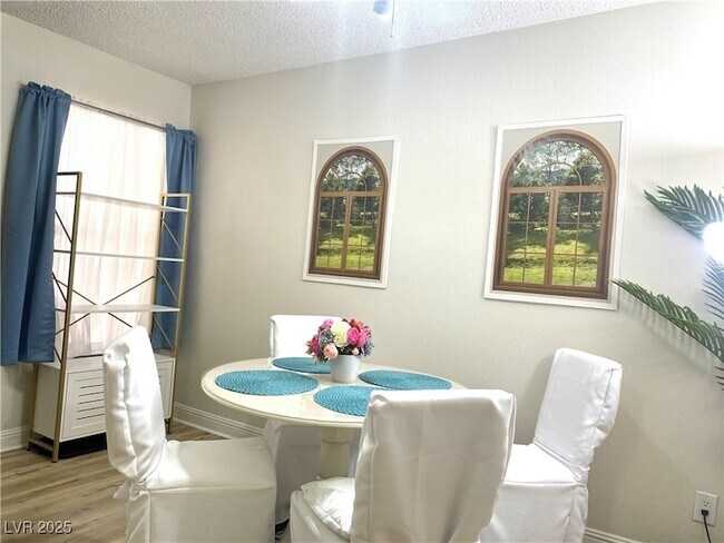 Building Photo - 1515 E Reno Ave