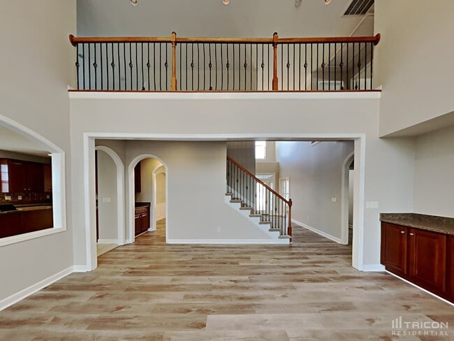 Primary Photo - 1514 Red Oak Dr