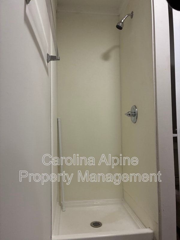 Building Photo - 110 N Webb St