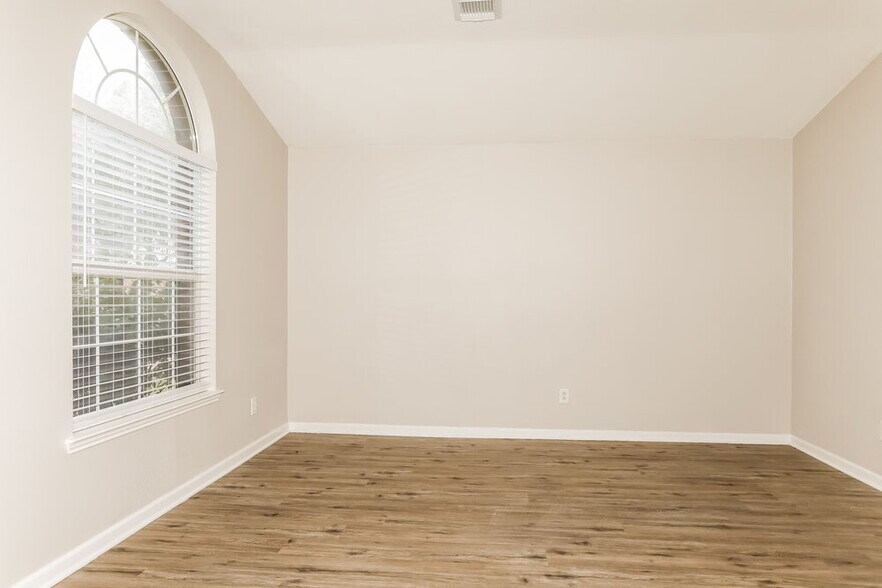 Building Photo - 22930 Highland Estates Ct
