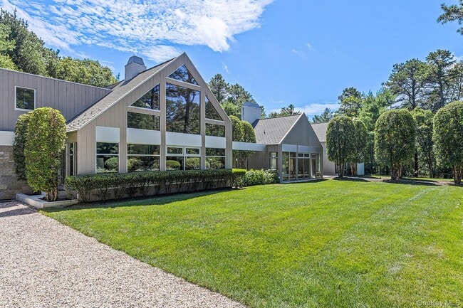 Building Photo - 7 Rolling Wood Ln