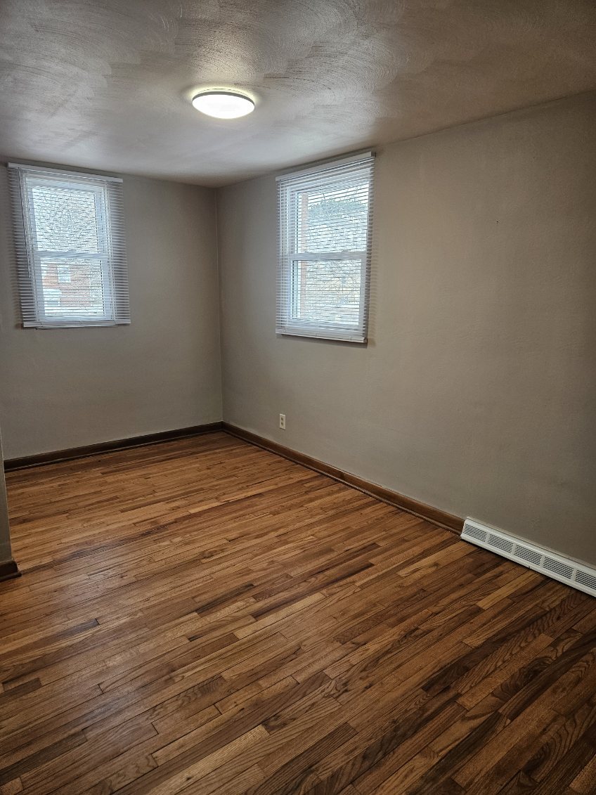 2nd Bedroom - 125 29th St NE