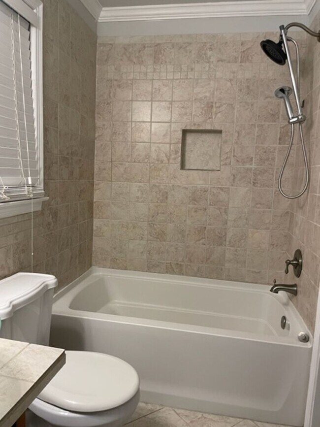 Building Photo - 7705 Surreywood Pl