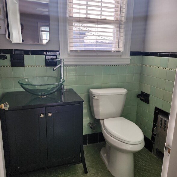 Building Photo - 5 Liscomb St