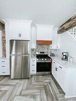 Fully stocked kitchen with new applicances. - 624 Park St