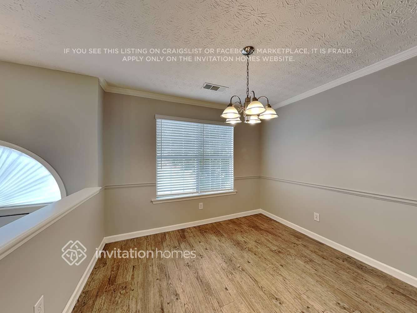 Building Photo - 821 Lorraine Ln