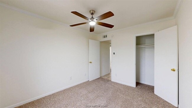 Building Photo - 1603 Cloverdale Ct