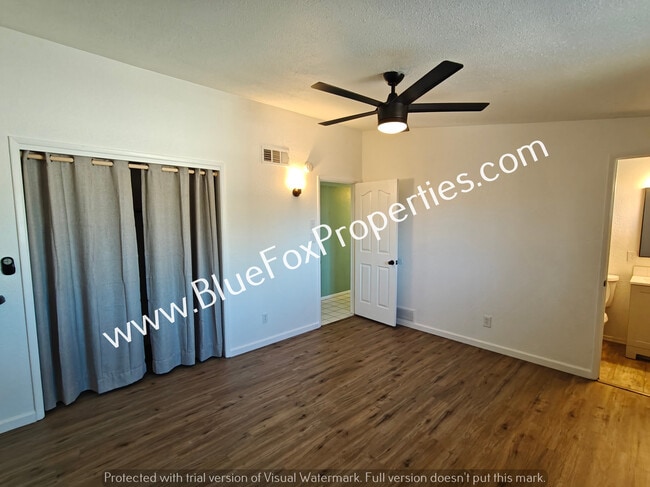 Building Photo - 3310 W Calle Toronja