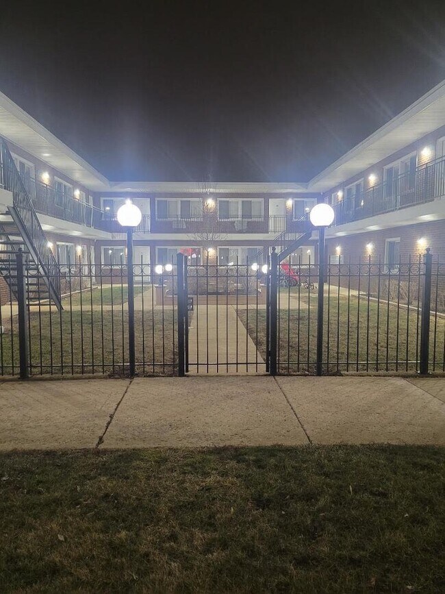 Building Photo - 7834 95th St