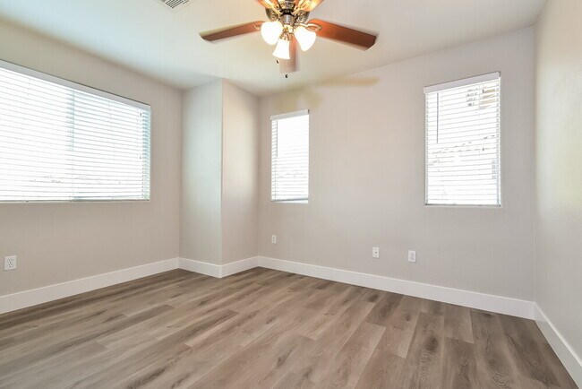 Building Photo - 10424 Concetta Ave