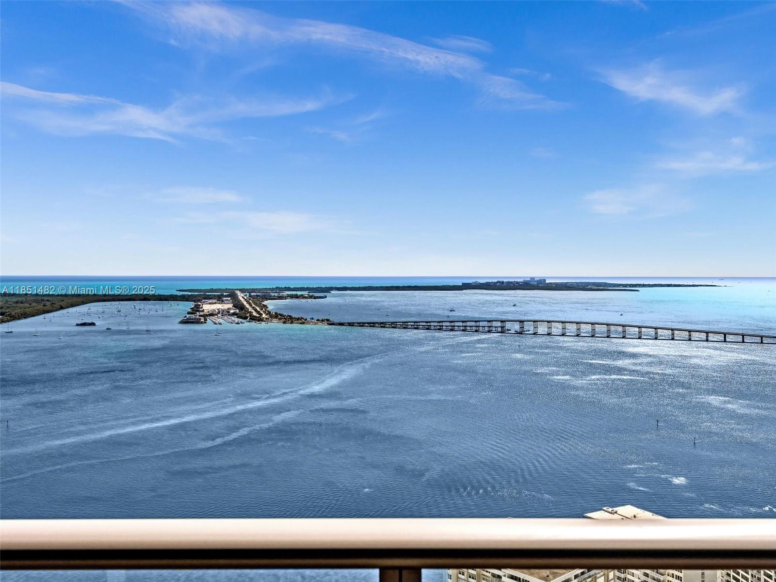 Building Photo - 1300 Brickell Bay Dr