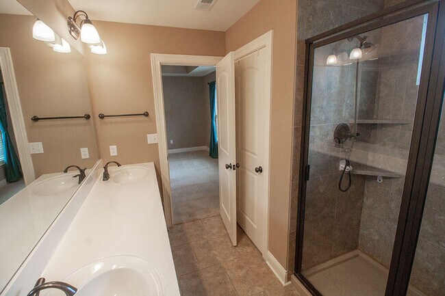 Building Photo - 6701 Chelan Dr