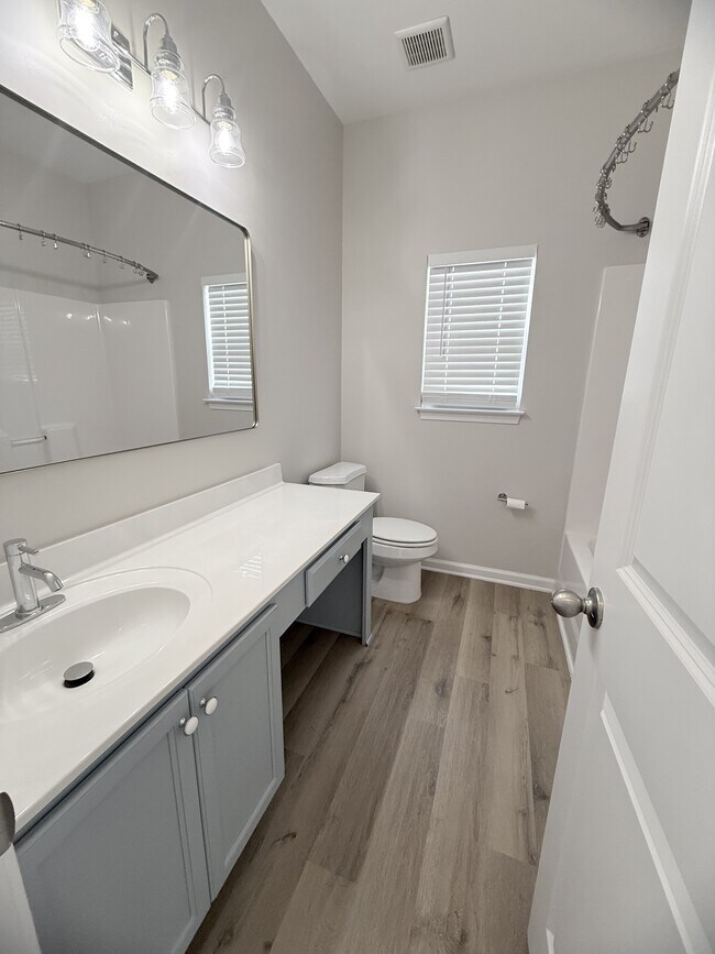 Building Photo - 207 Cupola Dr