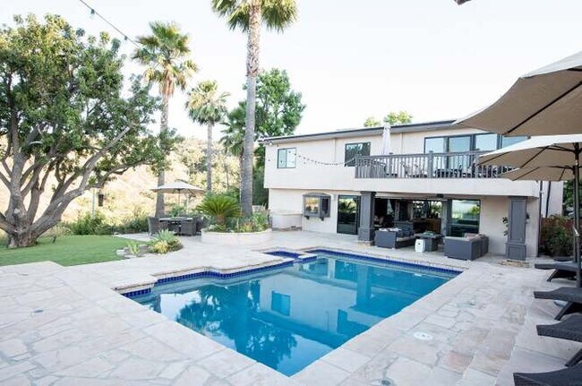 Building Photo - 3630 Gleneagles Dr