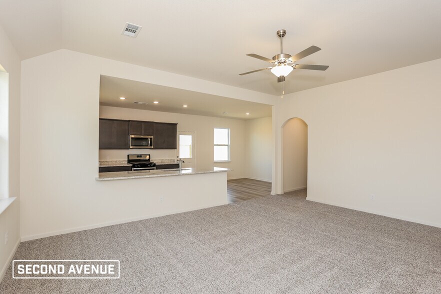 Building Photo - 1413 Sunkiss Dr
