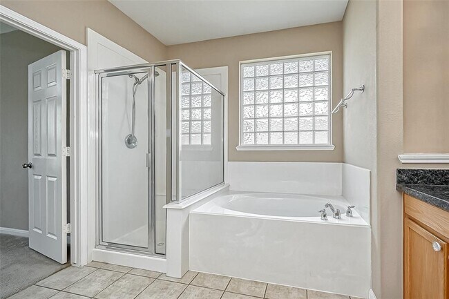 Building Photo - 2218 Falcon Knoll Ln