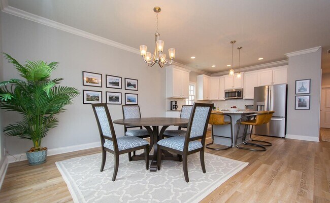 Building Photo - Norton Commons Fully Furnished Condo for Rent!