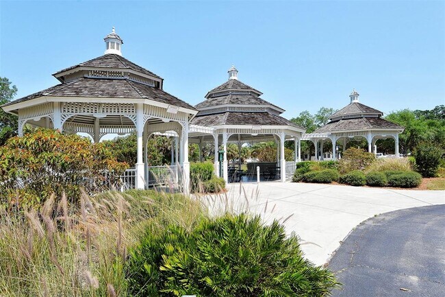 Building Photo - 2657 Riverbluff Pkwy